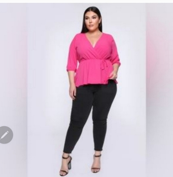 ⚘️⚘️Fashion nova 2x barbie pink blouse - Picture 1 of 5